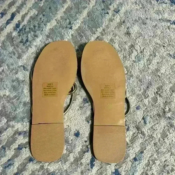 NEW BILLINI WINOLA SLIDES GOLD METALLIC SIZE 5 - Picture 3 of 3